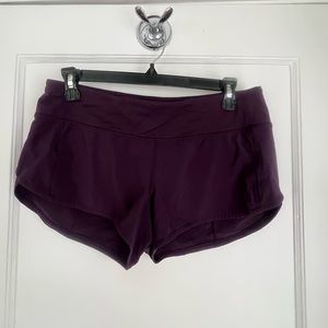 Lululemon Speed Up shorts 2.5 inch